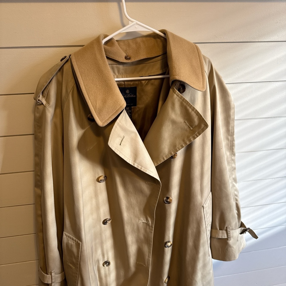 Brooks Brothers 46R trench coat